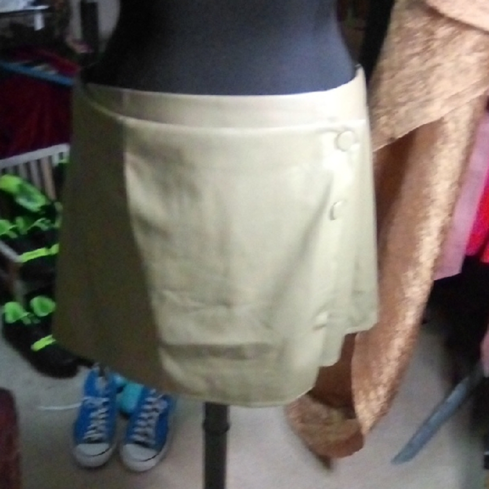 Elegant Tan Mini Skirt